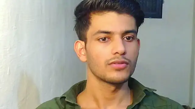 kingkartik7 online show from October 9, 2025, 5:02 pm