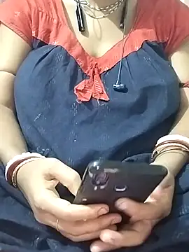 miss-Riy online show from July 13, 2026, 5:12 pm