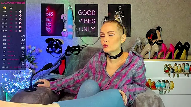 Snapshot of HannaKorsak chatting on September 19, 2025, 5:50 pm HannaKorsak online show from September 19, 2025, 5:50 pm