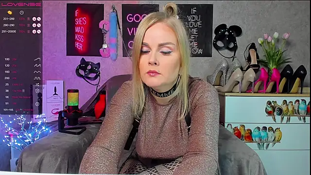 Snapshot of HannaKorsak chatting on February 12, 2025, 5:48 pm HannaKorsak online show from February 12, 2025, 5:48 pm