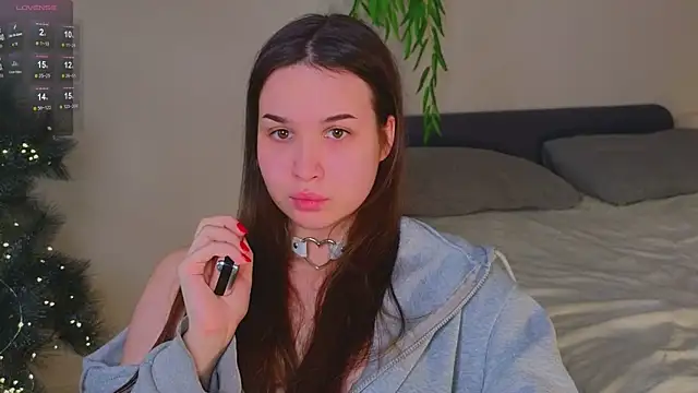 Roxie Mils online show from January 11, 2025, 6:12 pm