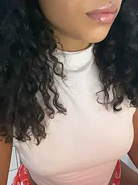 morena fire  online show from December 10, 2024, 1:32 am