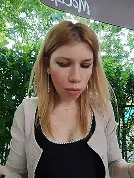 EvaRush online show from May 21, 2026, 2:58 pm