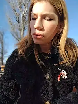 EvaRush online show from March 13, 2026, 2:33 pm