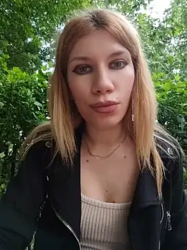 EvaRush online show from May 20, 2026, 5:21 pm