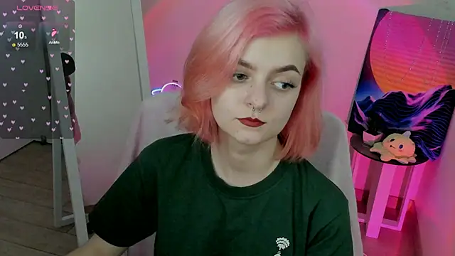 Fire Bestie online show from February 15, 2025, 1:38 pm