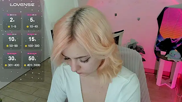 Fire Bestie online show from September 16, 2025, 12:17 pm