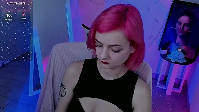 Fire Bestie online show from February 4, 2025, 4:29 pm