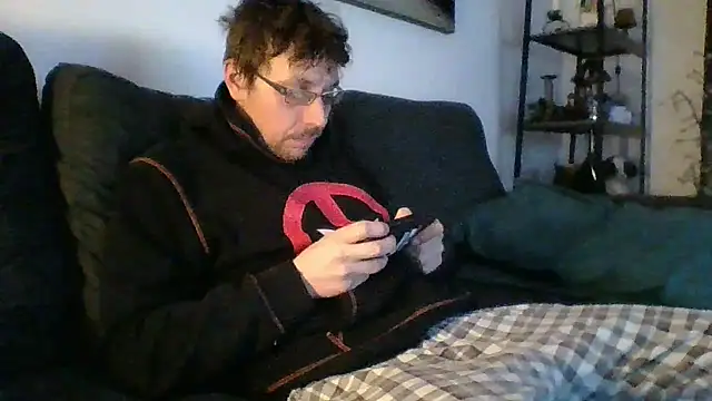 Snapshot of redtoyanal chatting on February 12, 2025, 10:56 am redtoyanal online show from February 12, 2025, 10:56 am