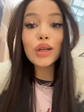 Snapshot of Chloe__Moon chatting on February 4, 2026, 2:12 pm Chloe Moon online show from February 4, 2026, 2:12 pm