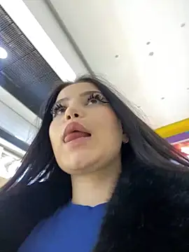 Snapshot of Chloe__Moon chatting on January 16, 2025, 3:34 pm Chloe  Moon online show from January 16, 2025, 3:34 pm