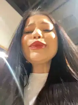 Snapshot of Chloe__Moon chatting on February 1, 2025, 6:08 pm Chloe  Moon online show from February 1, 2025, 6:08 pm