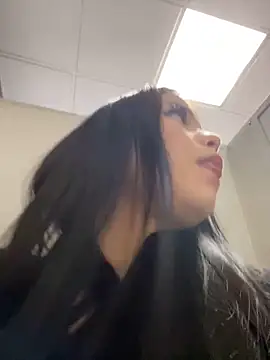 Snapshot of Chloe__Moon chatting on January 21, 2025, 1:32 pm Chloe  Moon online show from January 21, 2025, 1:32 pm