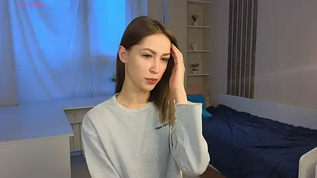 RennieLewis online show from October 31, 2025, 3:25 am