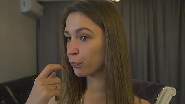 RennieLewis online show from December 14, 2024, 9:24 pm