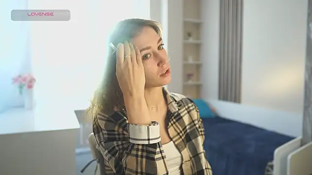 RennieLewis online show from October 4, 2025, 3:52 am