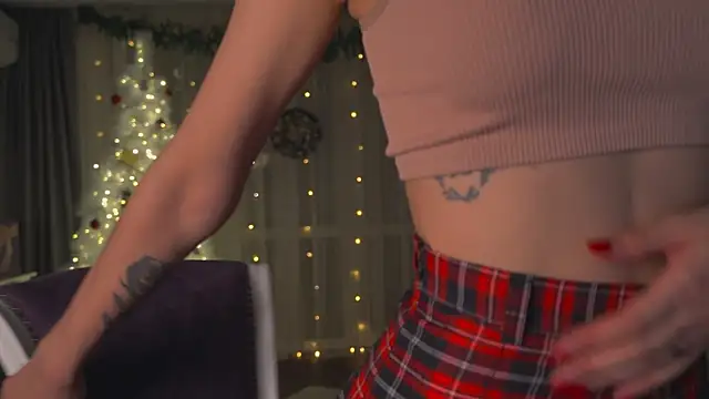 RennieLewis online show from December 16, 2024, 9:20 pm