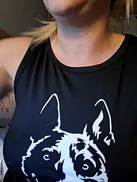 LaRa forU online show from September 25, 2025, 7:31 pm