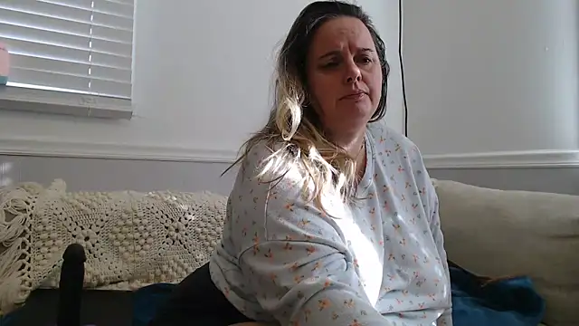 LauLauPAWG online show from February 4, 2025, 7:55 pm