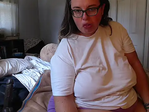 Snapshot of LauLauPAWG chatting on September 19, 2025, 4:44 pm LauLauPAWG online show from September 19, 2025, 4:44 pm