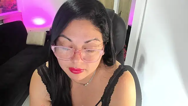 Snapshot of jessicarabbit_1 chatting on October 10, 2025, 10:54 pm jessicarabbit 1 online show from October 10, 2025, 10:54 pm