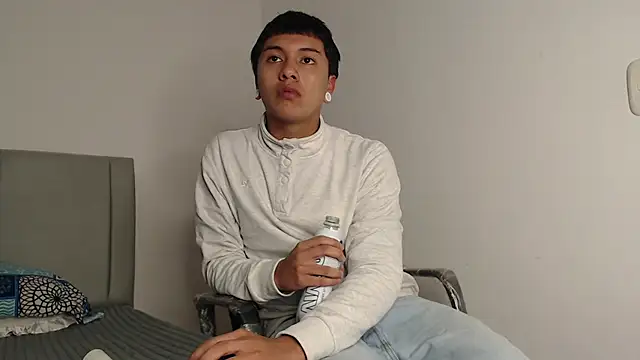 alex-lover online show from March 13, 2026, 3:55 am