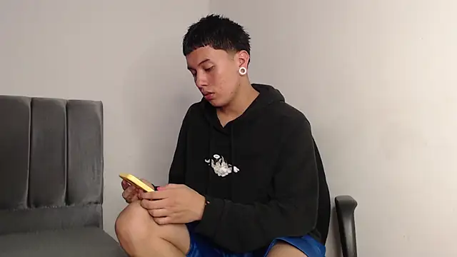 Snapshot of alex-lover chatting on September 18, 2025, 1:41 am alex-lover online show from September 18, 2025, 1:41 am