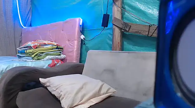 Snapshot of mom_son_dirty chatting on March 4, 2025, 2:21 pm mom son dirty online show from March 4, 2025, 2:21 pm