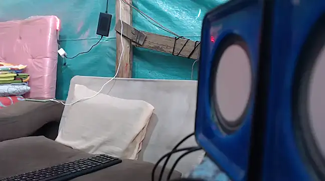 Snapshot of mom_son_dirty chatting on March 1, 2025, 2:34 pm mom son dirty online show from March 1, 2025, 2:34 pm