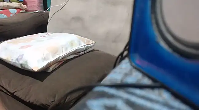 Snapshot of mom_son_dirty chatting on March 13, 2025, 11:38 pm mom son dirty online show from March 13, 2025, 11:38 pm