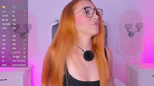 Snapshot of PollyGrey_ chatting on September 20, 2025, 3:44 am PollyGrey  online show from September 20, 2025, 3:44 am