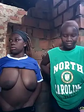 Snapshot of Black_juicy24 chatting on October 8, 2025, 4:25 am Black juicy24 online show from October 8, 2025, 4:25 am