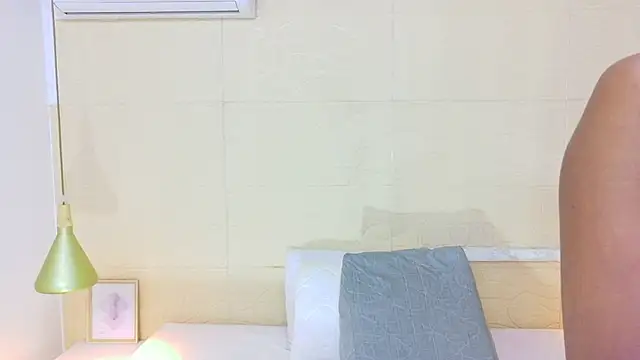 Snapshot of Chocolatte_bar chatting on November 4, 2025, 2:10 pm Chocolatte bar online show from November 4, 2025, 2:10 pm