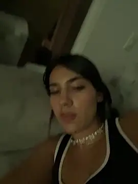 Snapshot of IsaValencia chatting on November 1, 2025, 3:46 am IsaValencia online show from November 1, 2025, 3:46 am