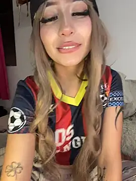 lunaapppp online show from April 13, 2026, 4:49 am