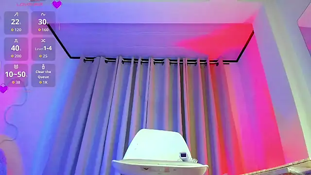 Snapshot of Mackensy_sweett chatting on February 22, 2026, 5:43 am Mackensy sweett online show from February 22, 2026, 5:43 am