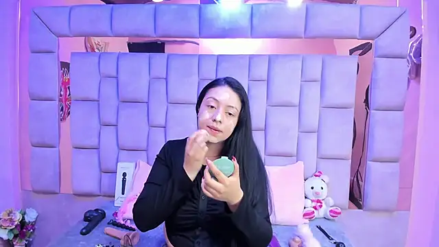 Snapshot of slut_anal_ chatting on October 4, 2025, 6:20 pm slut anal online show from October 4, 2025, 6:20 pm