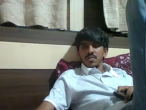 deeyx12 online show from July 1, 2026, 8:20 pm