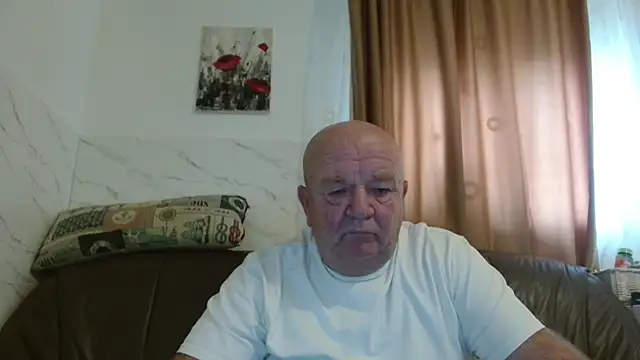 Snapshot of fullballs6 chatting on November 27, 2025, 8:04 am fullballs6 online show from November 27, 2025, 8:04 am