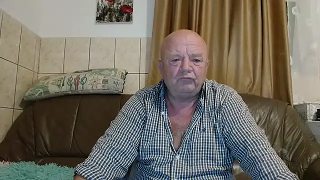 fullballs6 online show from September 19, 2025, 2:15 am