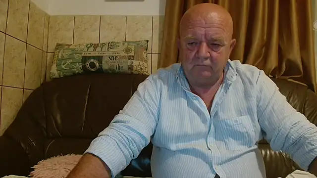 fullballs6 online show from October 10, 2025, 2:01 am