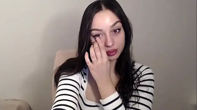 Snapshot of courtneyPerfect chatting on February 10, 2026, 3:33 pm courtneyPerfect online show from February 10, 2026, 3:33 pm