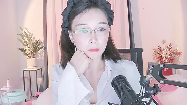 Snapshot of Amity-ox chatting on March 20, 2025, 8:31 am Amity-ox online show from March 20, 2025, 8:31 am