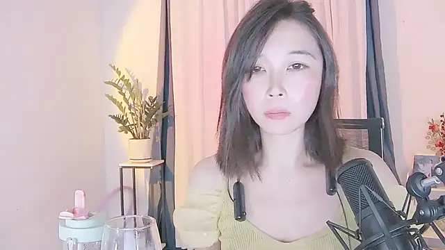 Snapshot of Amity-ox chatting on March 16, 2025, 7:37 am Amity-ox online show from March 16, 2025, 7:37 am