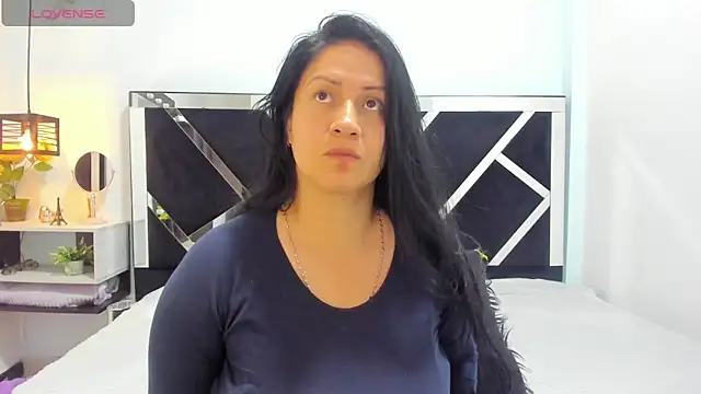 Snapshot of Ambber_moon chatting on October 6, 2025, 10:21 pm Ambber moon online show from October 6, 2025, 10:21 pm