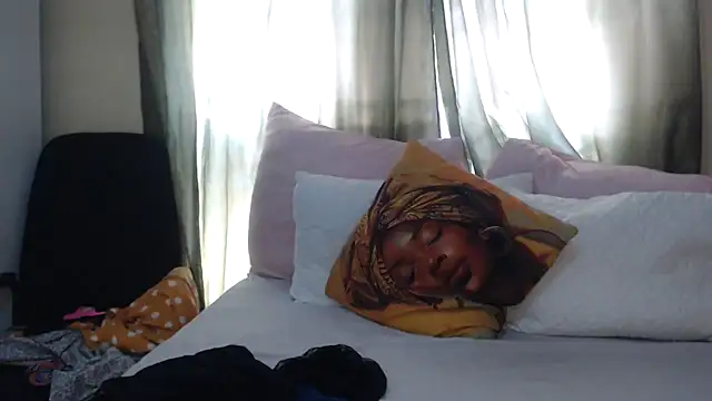 Foxybrownxx1 online show from February 25, 2026, 6:57 am