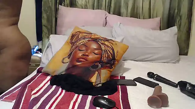 Foxybrownxx1 online show from October 4, 2025, 5:53 am