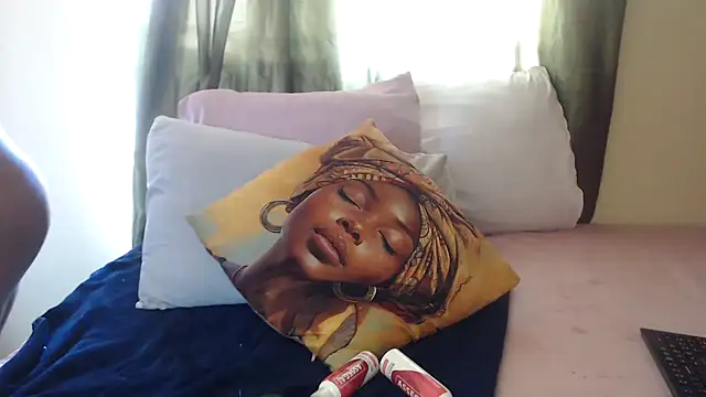 Foxybrownxx1 online show from February 7, 2026, 8:00 am