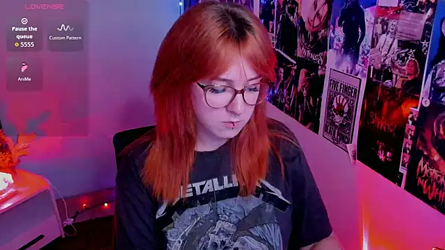 Snapshot of Rudy_02 chatting on September 17, 2025, 6:21 pm Rudy 02 online show from September 17, 2025, 6:21 pm