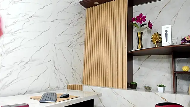 MirandaRossi online show from February 26, 2026, 2:55 am